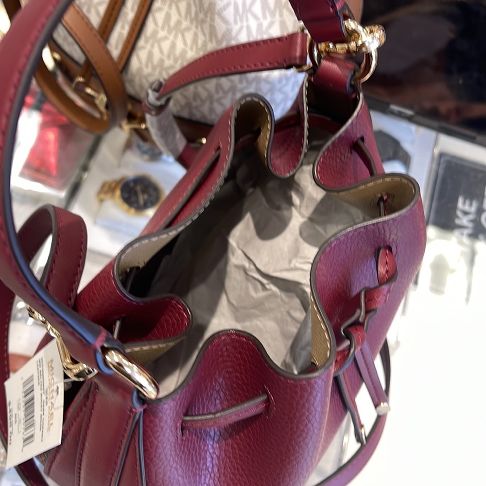 MICHAEL KORS 
Reed Medium Pebbled Leather Bucket Bag
Dark Cherry 
NWT - Picture 7 of 16